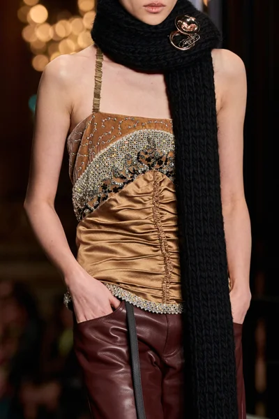 Look 56